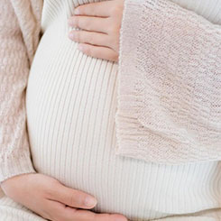 OPC 优❎化和掩模🛎😜制作质量使得😣 2D 设😸计在蚀✂刻后能够实现设计🏗📎